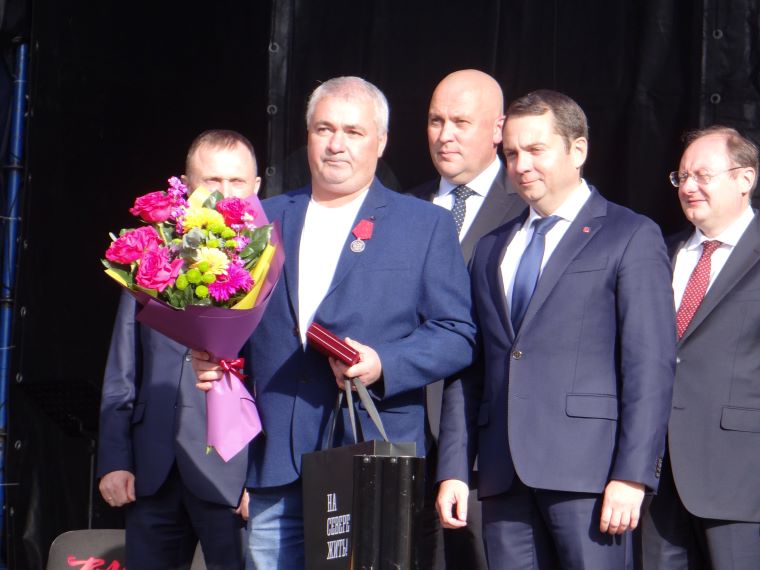 «Всё это – ваша заслуга!». День горняка завершил красочный концерт