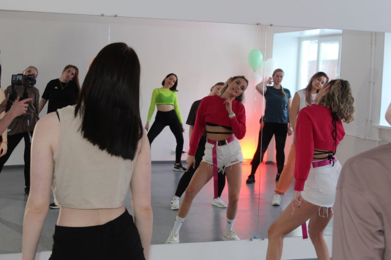 Известный на Урале хореограф переехала в Хибины и открыла здесь студию танца