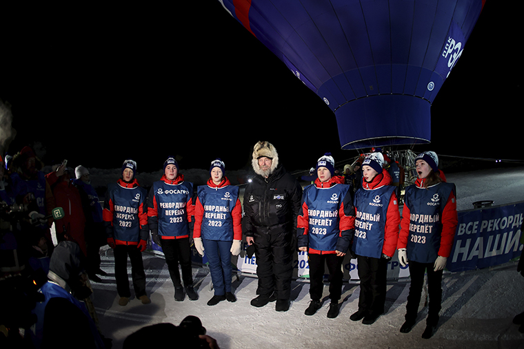 Фёдор Конюхов и Иван Меняйло вылетели из Кировска на воздушном шаре "ФосАгро"