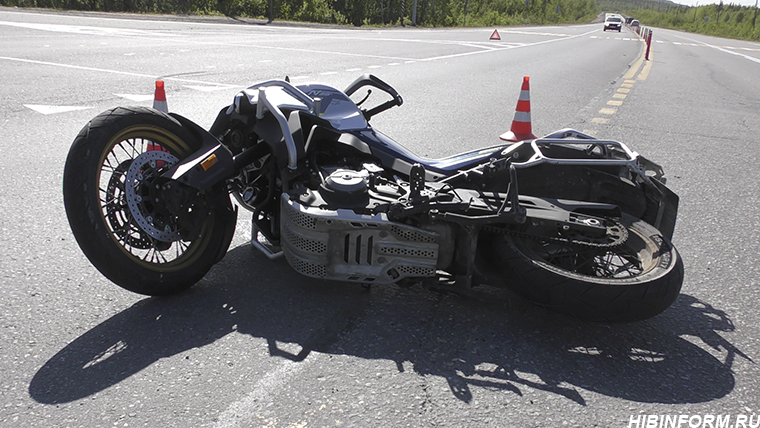 Мотоциклист и его пассажирка пострадали в ДТП на дороге Апатиты — Кировск