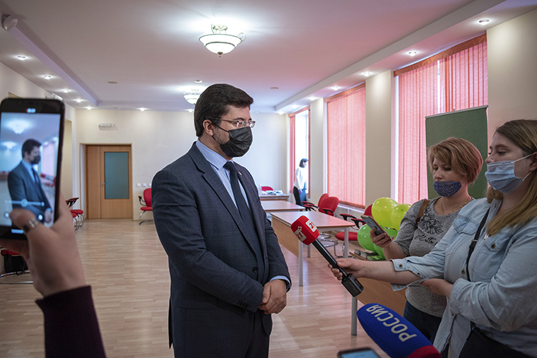 В Мурманске состоялось торжественное вручение свидетельств молодым и многодетным семьям города