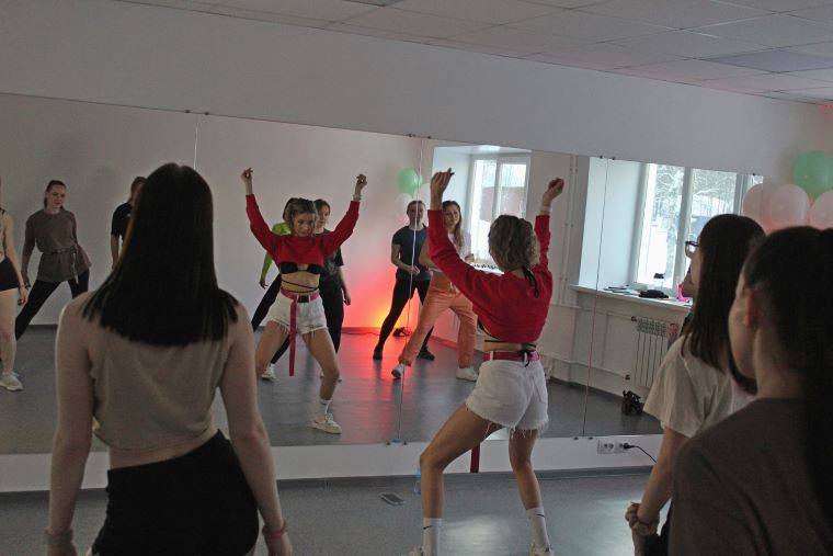 Известный на Урале хореограф переехала в Хибины и открыла здесь студию танца