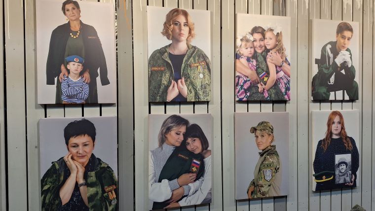 В Апатитах открыли выставку «Жёны героев» (+ВИДЕО)