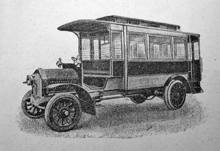 Первый автомобиль, первое ДТП, первое такси и планы на первый автобус в Апатитах