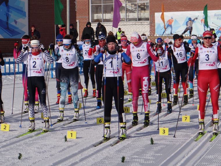 В Апатитах прошло первенство России по лыжным гонкам среди юниорок (+ВИДЕО)