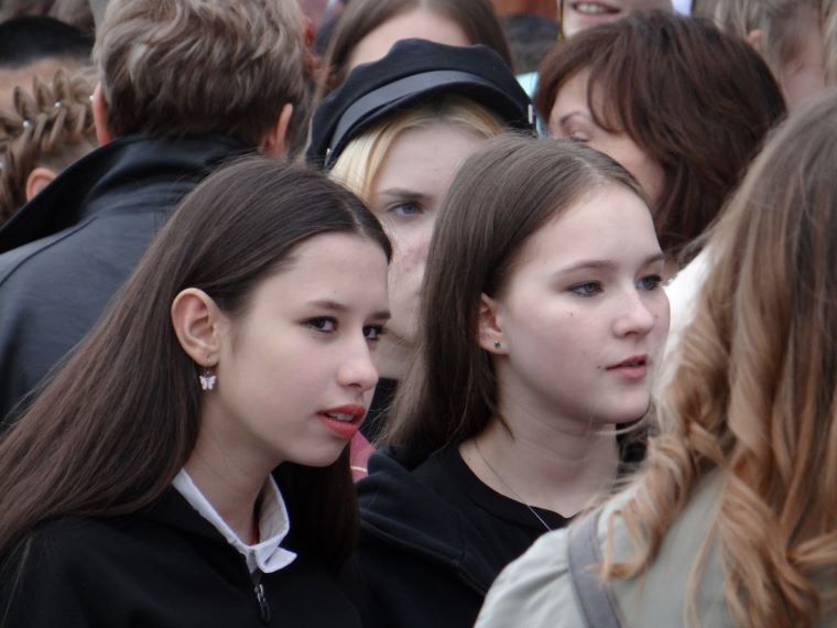 В Апатитах состоялось шествие выпускников (+ВИДЕО)