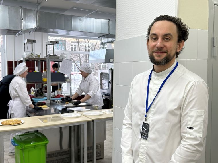Борьба до слёз. В АПК соревнуются будущие кондитеры