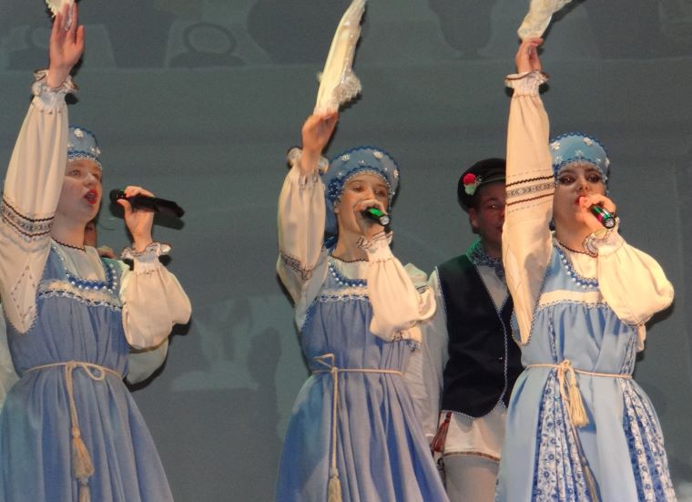 Апатитский ансамбль народной песни и танца «Забава» отпраздновал своё 20-летие