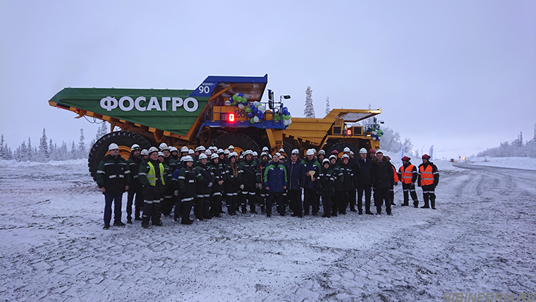 На Восточном руднике начал работу 130-тонный "БелАЗ" с порядковым номером 4000