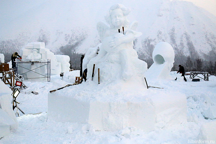«Снеголёд-2018»: скульптуры почти готовы, мастера превзошли сами себя