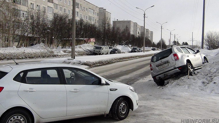 Типичное зимнее ДТП на улице Строителей