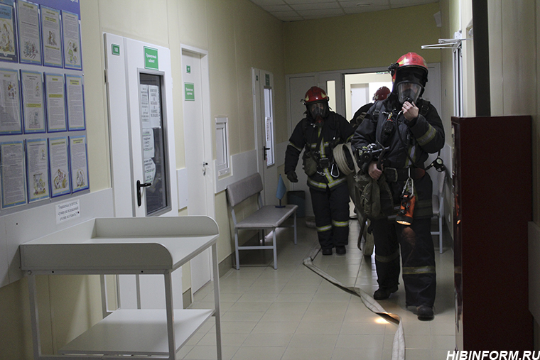 В детской поликлинике Кировска ликвидирован пожар. Учебный