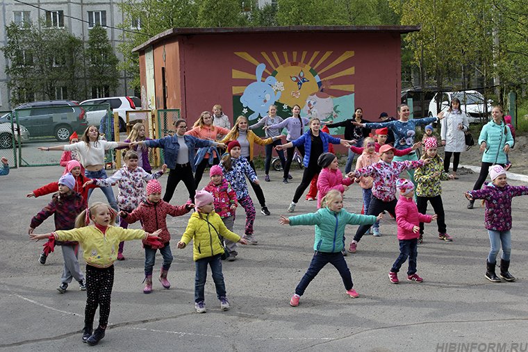 Апатитские танцоры готовятся к всероссийскому флешмобу