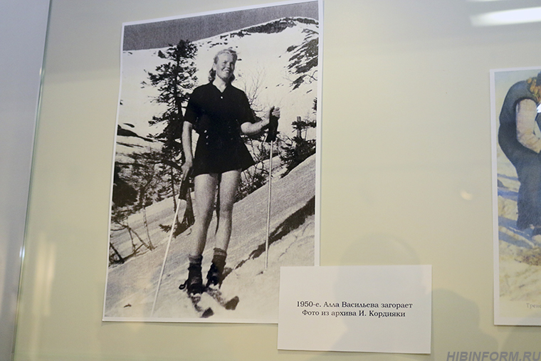Сорокалетний сноуборд и первая советская «Мисс Хибины-Бикини»