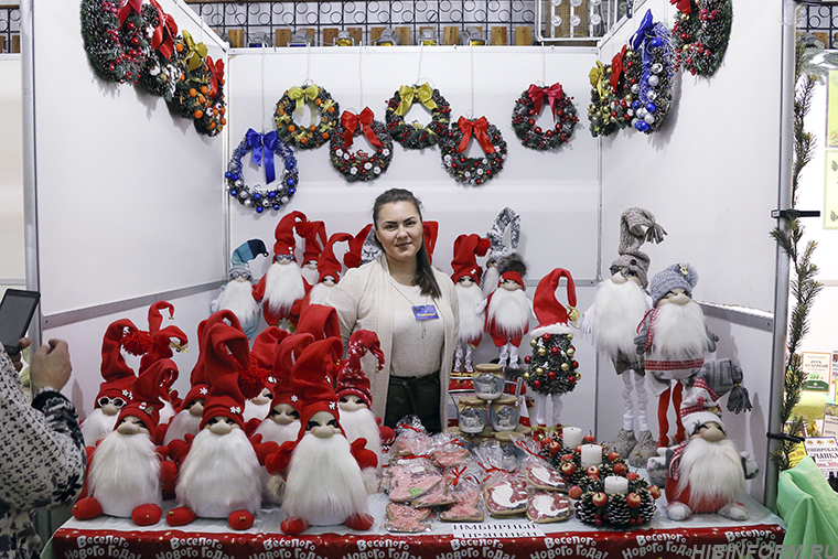 «Новогодняя карусель» в ДК: мастерская Санта Клауса, горячий кофе и тысяча сладостей