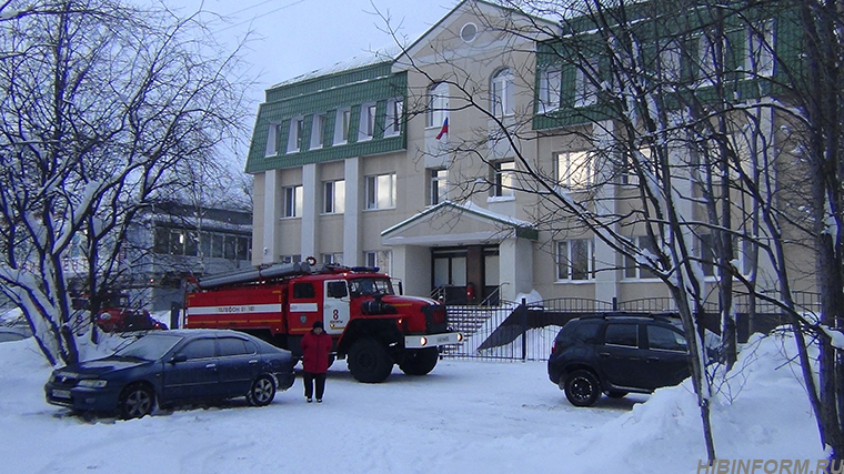 Экстренные службы восприняли учебный пожар в суде Апатитов как реальный